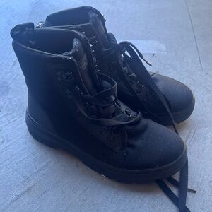 Womens Dr. Martens Combs Boot - Black